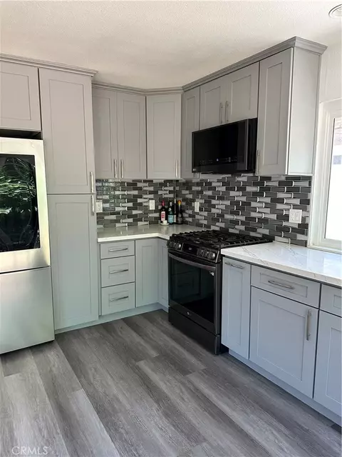 Kitchen - 4141 Pleasant, Irvine, CA 92604 photo 5 of 5