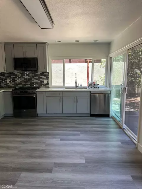 Kitchen - 4141 Pleasant, Irvine, CA 92604 photo 3 of 5