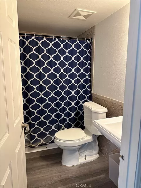 Bath - 4141 Pleasant, Irvine, CA 92604 photo 3 of 4