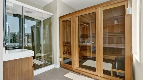 Bath - 2747 E Ocean Blvd, Long Beach, CA 90803 photo 11 of 16