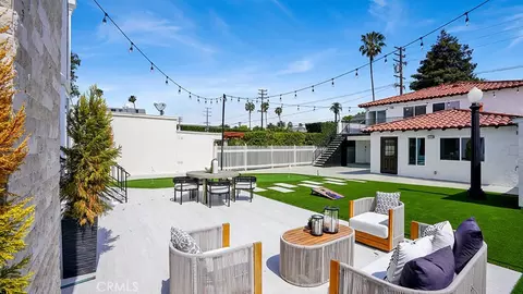 Exterior - 2747 E Ocean Blvd, Long Beach, CA 90803 photo 8 of 10