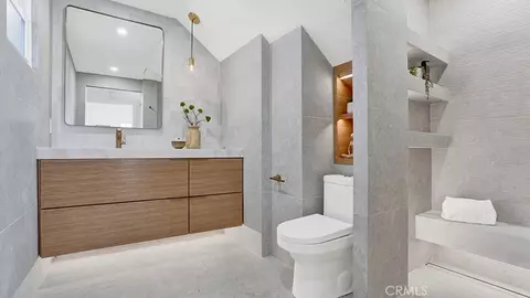 Bath - 2747 E Ocean Blvd, Long Beach, CA 90803 photo 1 of 16