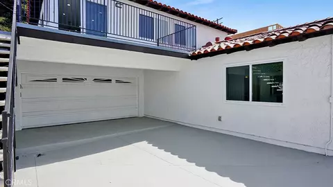 Exterior - 2747 E Ocean Blvd, Long Beach, CA 90803 photo 10 of 10