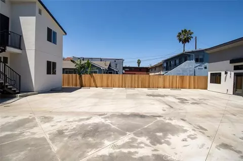 Exterior - 1056 Hoffman, Long Beach, CA 90813 photo 3 of 4