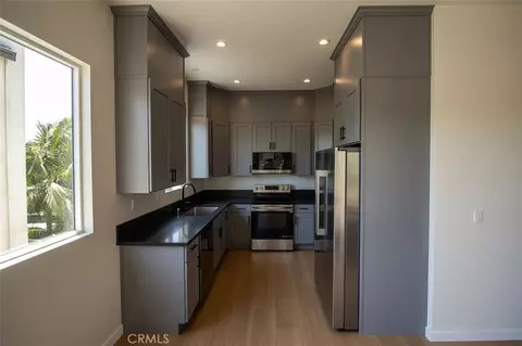 Kitchen - 1056 Hoffman, Long Beach, CA 90813 photo 3 of 4