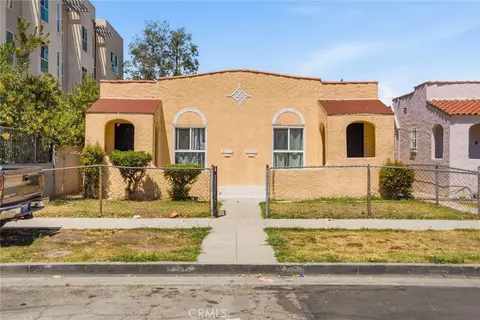 8701 Menlo, Los Angeles, CA 90044