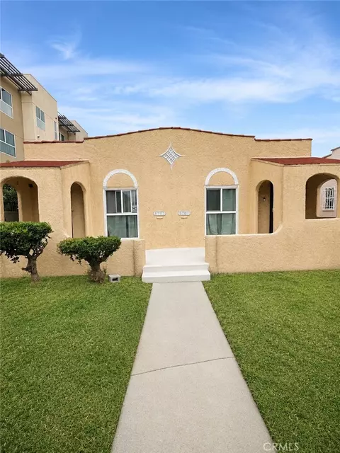 8701 Menlo, Los Angeles, CA 90044