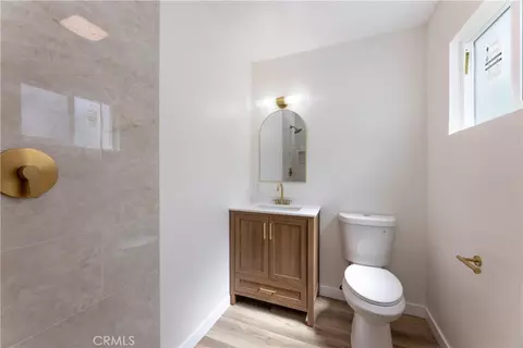 Bath - 1730 W Spring St, Long Beach, CA 90810 photo 4 of 4