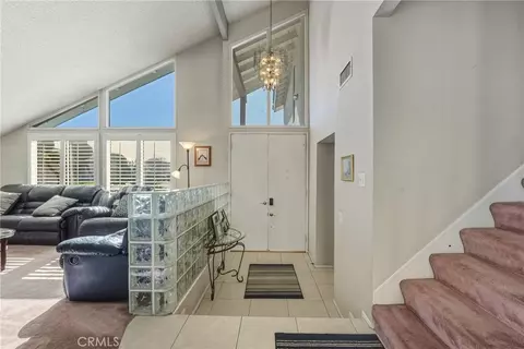 5457 Oxford Dr, Cypress, CA 90630