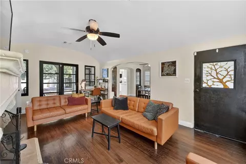 Living - 2030 Eucalyptus, Long Beach, CA 90806 photo 2 of 4