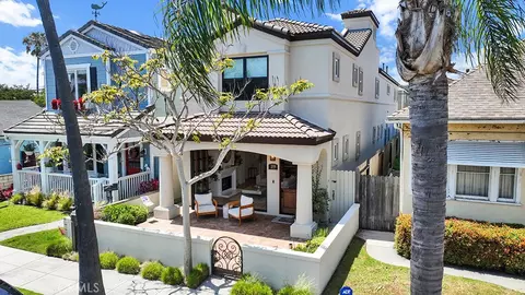 209 6th, Seal Beach, CA 90740