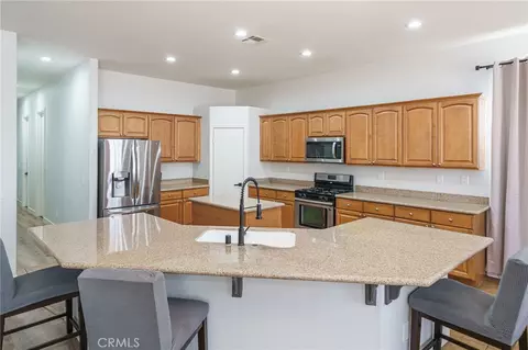 11559 Emmy Ct, Adelanto, CA 92301 photo 19