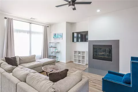 Living - 11559 Emmy Ct, Adelanto, CA 92301 photo 2 of 4