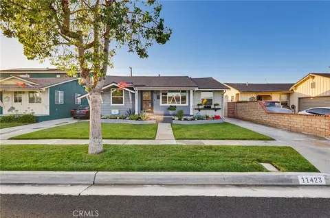 11423 213th, Lakewood, CA 90715