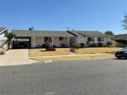 3215 Warwood Rd, Lakewood, CA 90712