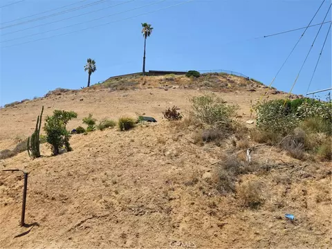 5623 Golden West Ave, Jurupa Valley, CA 92509