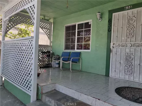 636 E 7th St, Long Beach, CA 90813 photo 2