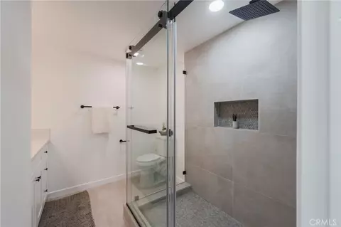 Bath - 938 Oakcrest, Brea, CA 92821 photo 2 of 6
