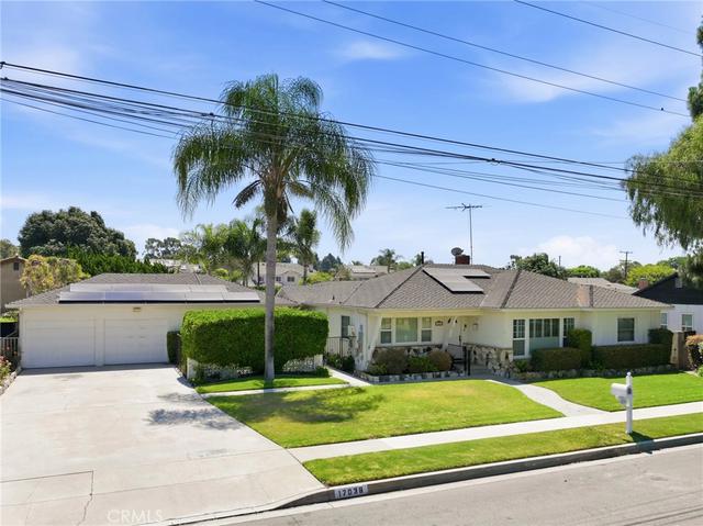 17038 California, Bellflower, CA 90706