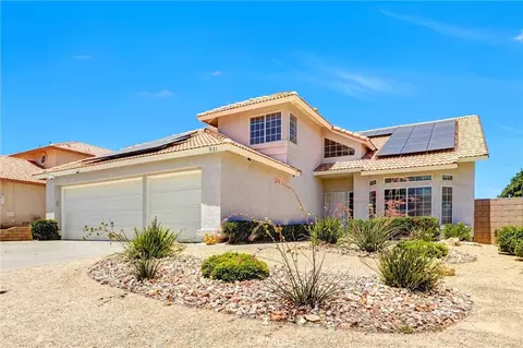 3121 Crowne Dr, Palmdale, CA 93551