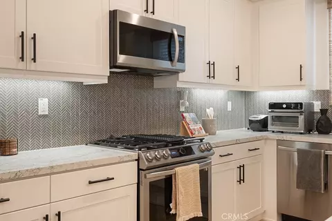 Kitchen - 1341 Reliance, Carson, CA 90746 photo 5 of 7