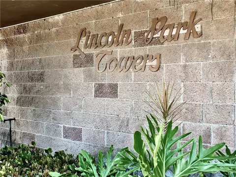 Exterior - 545 Chestnut Ave #203, Long Beach, CA 90802 photo 2 of 3