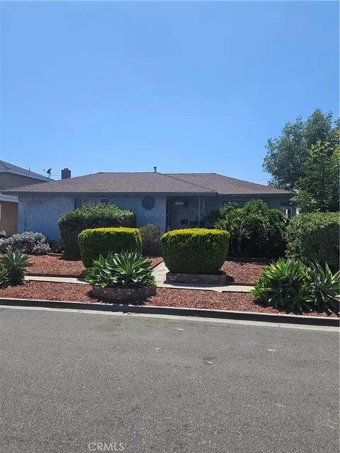 1313 S Whitemarsh, Compton, CA 90220 photo 2