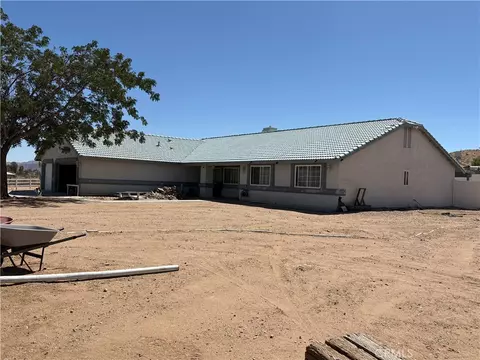21923 Pacific, Apple Valley, CA 92308 photo 3