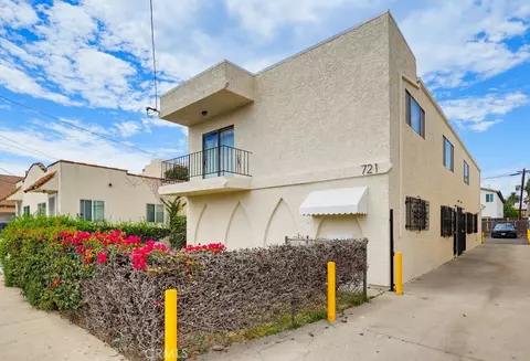 721 W 54th St, Los Angeles, CA 90037