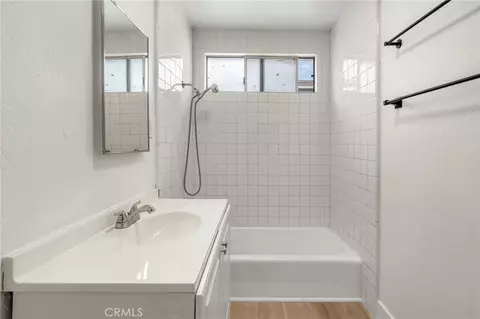 Bath - 1024 W Reeve, Compton, CA 90220 photo 7 of 10