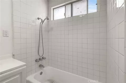 Bath - 1024 W Reeve, Compton, CA 90220 photo 8 of 10