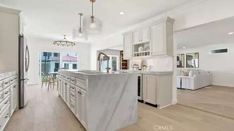 Kitchen - 2747 E Ocean Blvd, Long Beach, CA 90803 photo 2 of 12