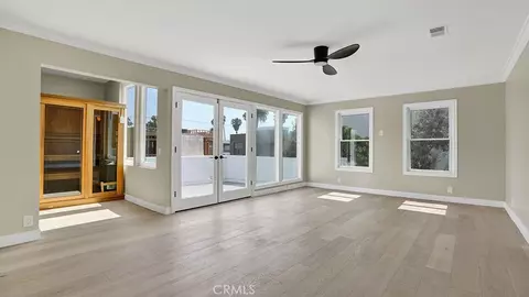Living - 2747 E Ocean Blvd, Long Beach, CA 90803 photo 8 of 9