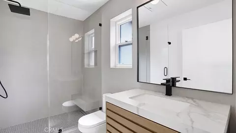 Bath - 2747 E Ocean Blvd, Long Beach, CA 90803 photo 12 of 12