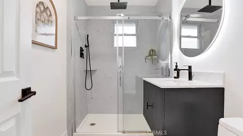 Bath - 2747 E Ocean Blvd, Long Beach, CA 90803 photo 10 of 12