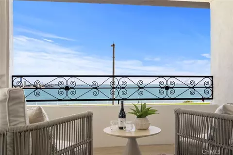 View/Area - 2747 E Ocean Blvd, Long Beach, CA 90803 photo 2 of 4