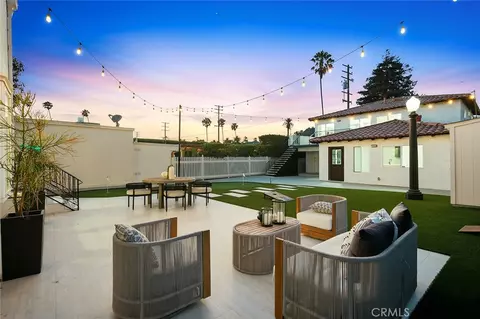 Exterior - 2747 E Ocean Blvd, Long Beach, CA 90803 photo 10 of 13