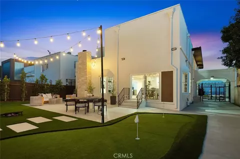 Exterior - 2747 E Ocean Blvd, Long Beach, CA 90803 photo 9 of 13