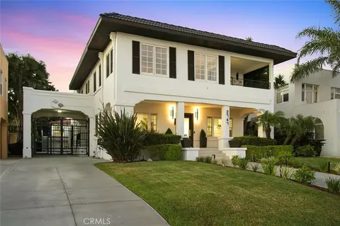 Exterior - 2747 E Ocean Blvd, Long Beach, CA 90803 photo 2 of 13