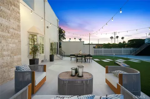 Exterior - 2747 E Ocean Blvd, Long Beach, CA 90803 photo 7 of 13