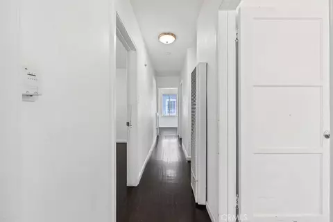 Entry Way - 6675 Lime, Long Beach, CA 90805 photo 4 of 5