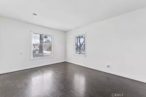 Living - 6675 Lime, Long Beach, CA 90805 photo 2 of 6