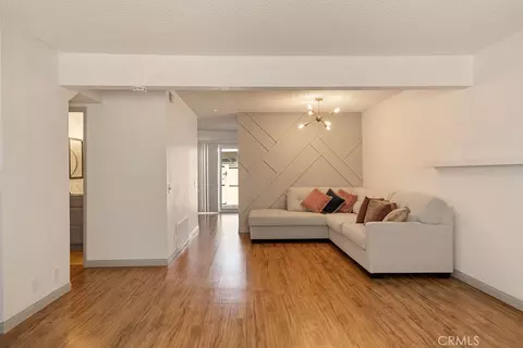Living - 53 Fox Holw, Irvine, CA 92614 photo 5 of 5