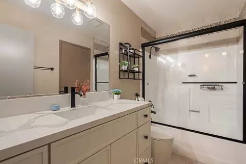 Bath - 53 Fox Holw, Irvine, CA 92614 photo 2 of 2
