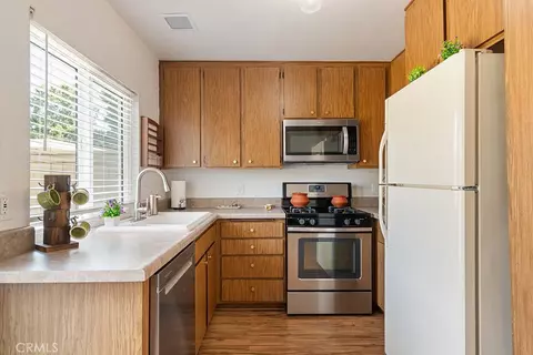 Kitchen - 53 Fox Holw, Irvine, CA 92614 photo 1 of 3