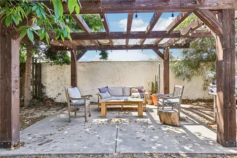 Exterior - 2881 Eucalyptus, Long Beach, CA 90806 photo 8 of 15