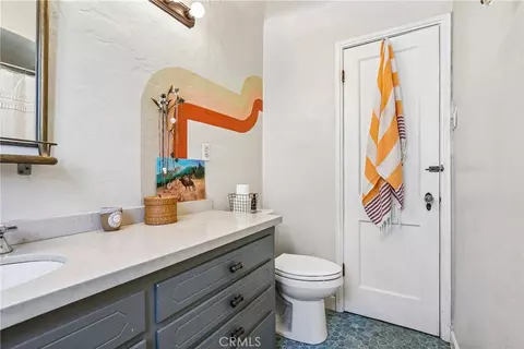 Bath - 2881 Eucalyptus, Long Beach, CA 90806 photo 2 of 2