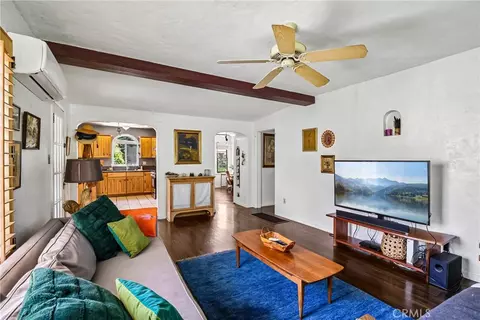Living - 2881 Eucalyptus, Long Beach, CA 90806 photo 2 of 2