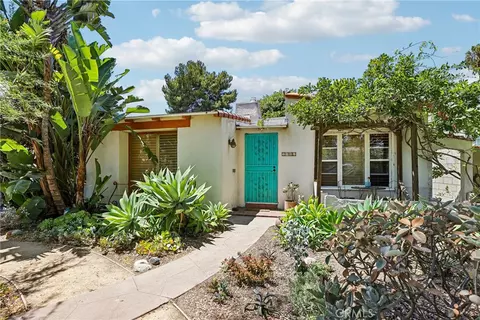 Exterior - 2881 Eucalyptus, Long Beach, CA 90806 photo 2 of 15