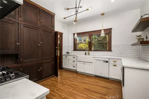 Kitchen - 323 E Bixby, Long Beach, CA 90807 photo 2 of 3